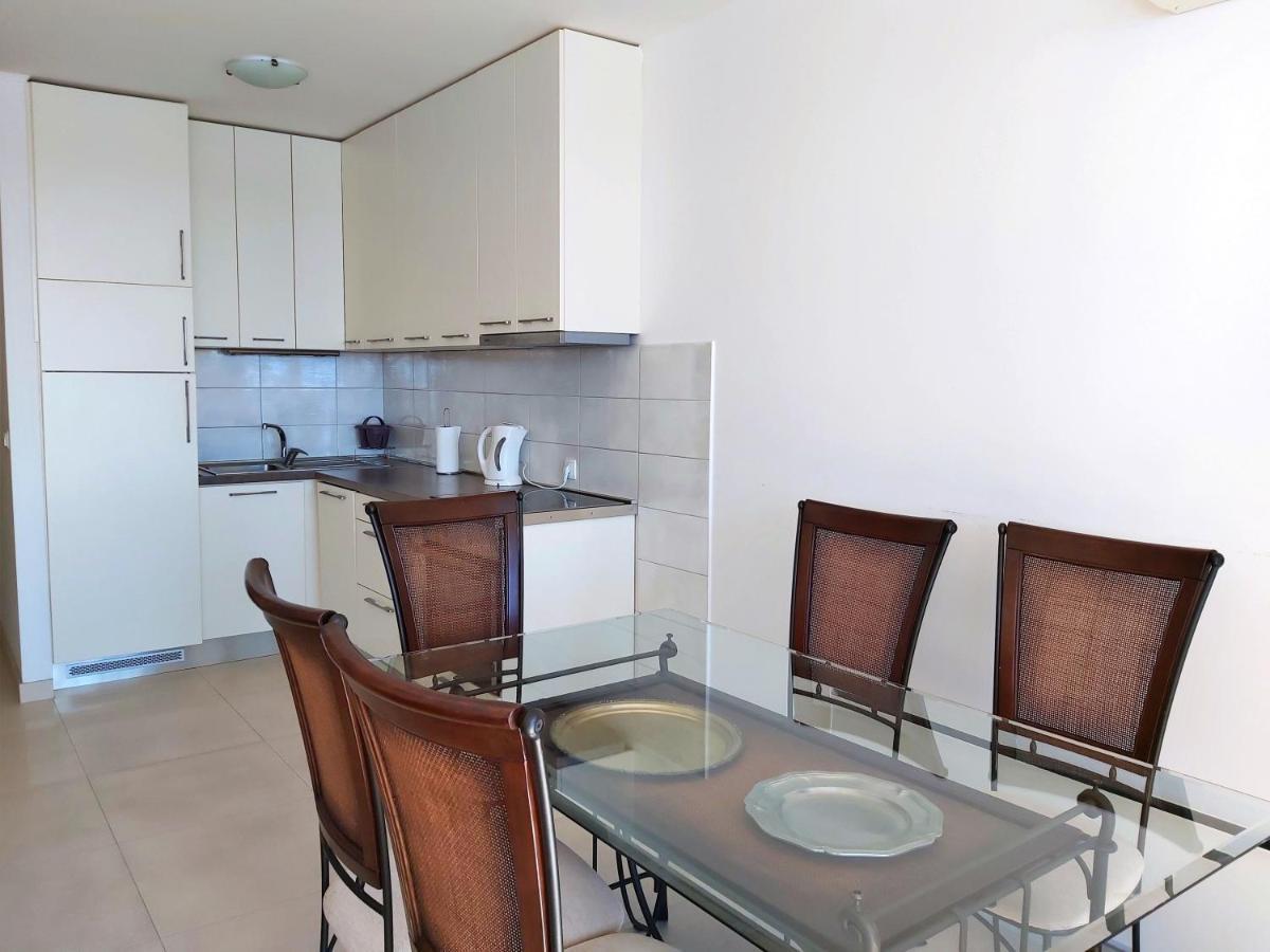 Apartment Lora オミシュ エクステリア 写真