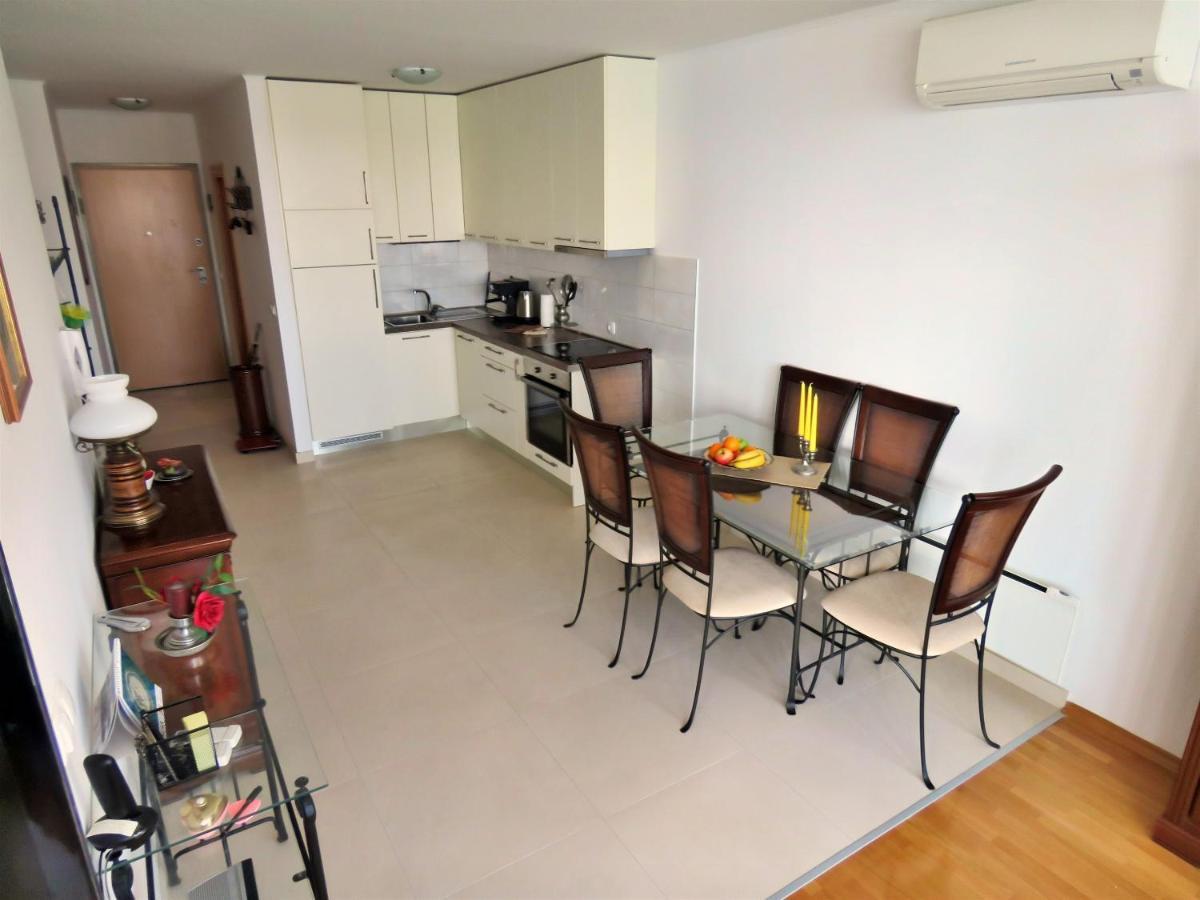 Apartment Lora オミシュ エクステリア 写真